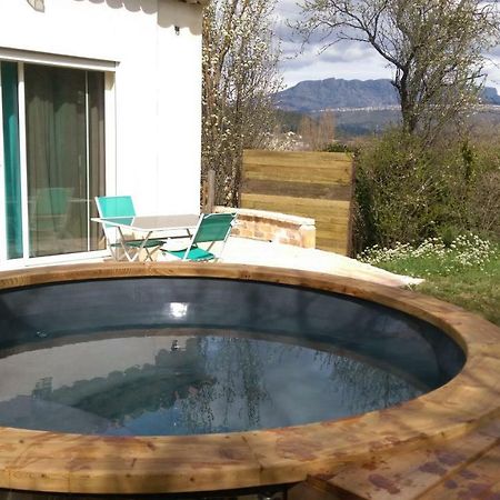 Spa Cabanon De Charme - Le Garagai Meyreuil Bagian luar foto