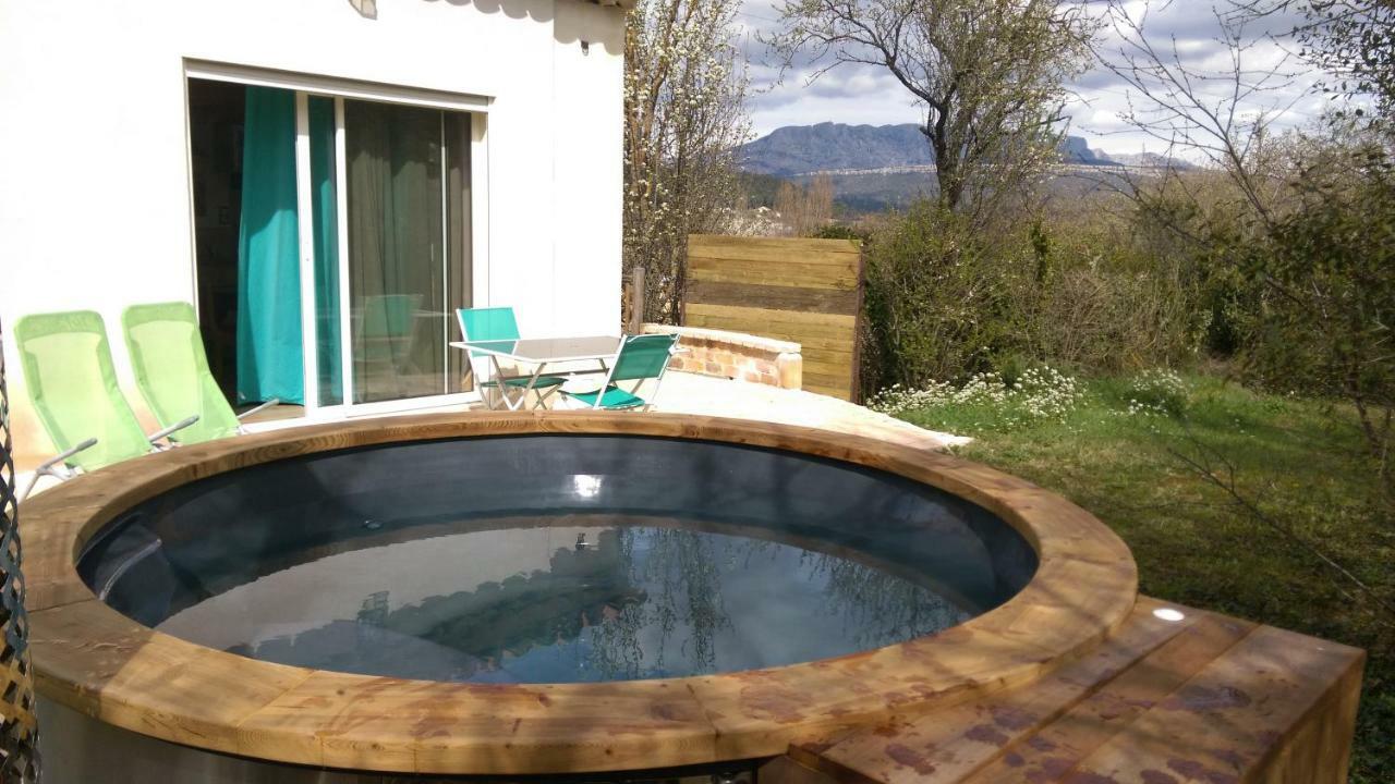 Spa Cabanon De Charme - Le Garagai Meyreuil Bagian luar foto